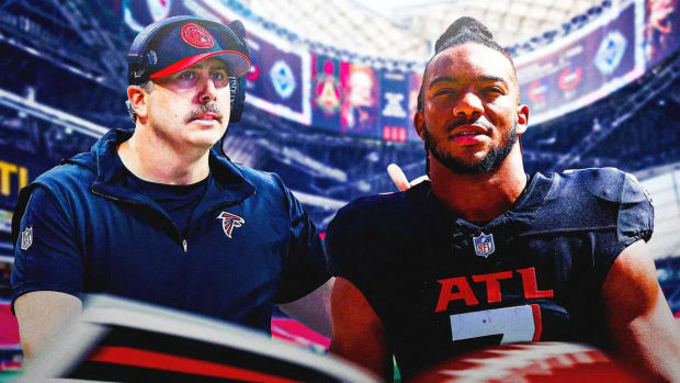 Arthur-Smith-bizarrely-uses-Jonnu-Smith_s-60-yard-touchdown-to-defend-lack-of-Bijan-Robinson-use